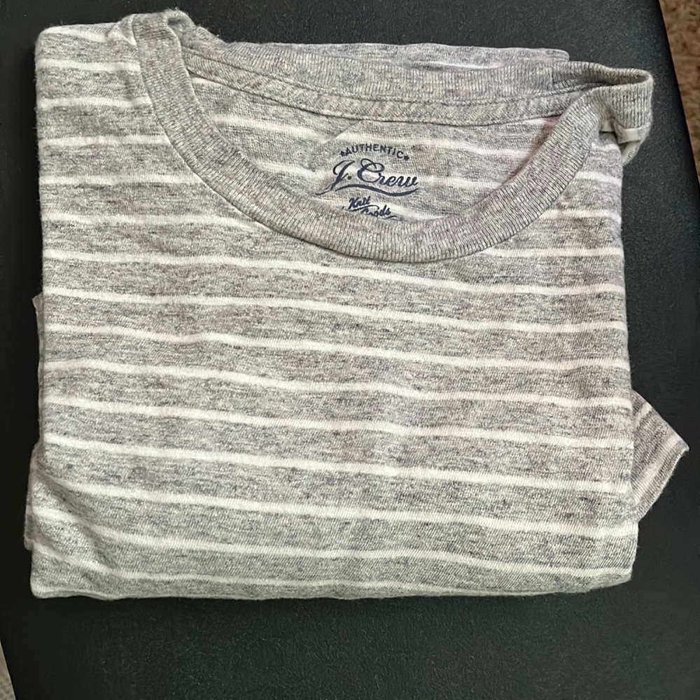 Mens gray striped tee